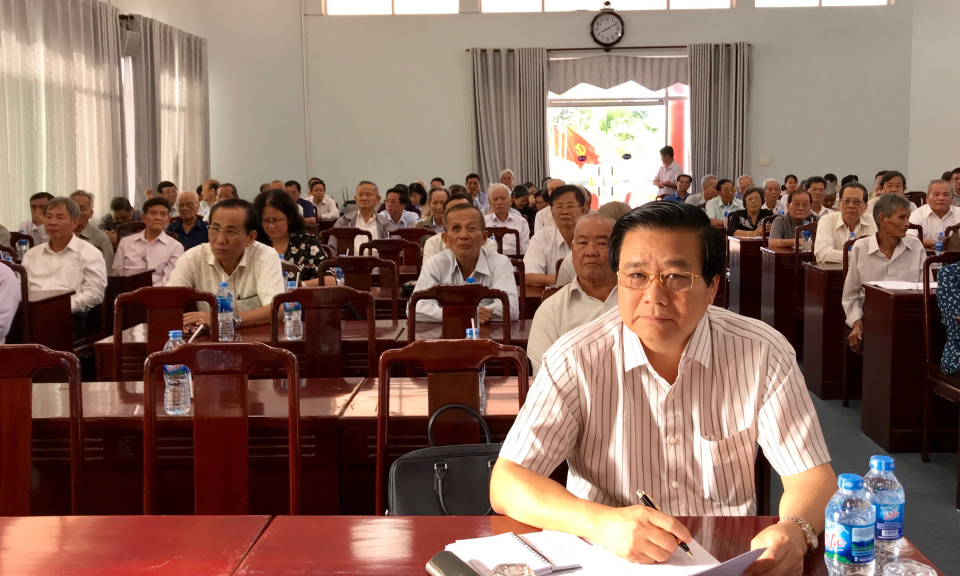 Tỉnh ủy Long An th&ocirc;ng tin t&igrave;nh h&igrave;nh kinh tế, x&atilde; hội đến nguy&ecirc;n l&atilde;nh đạo tỉnh