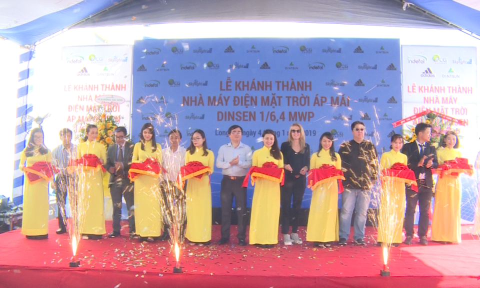 Lễ kh&aacute;nh th&agrave;nh hệ thống năng lượng mặt trời &aacute;p m&aacute;i Dinsen