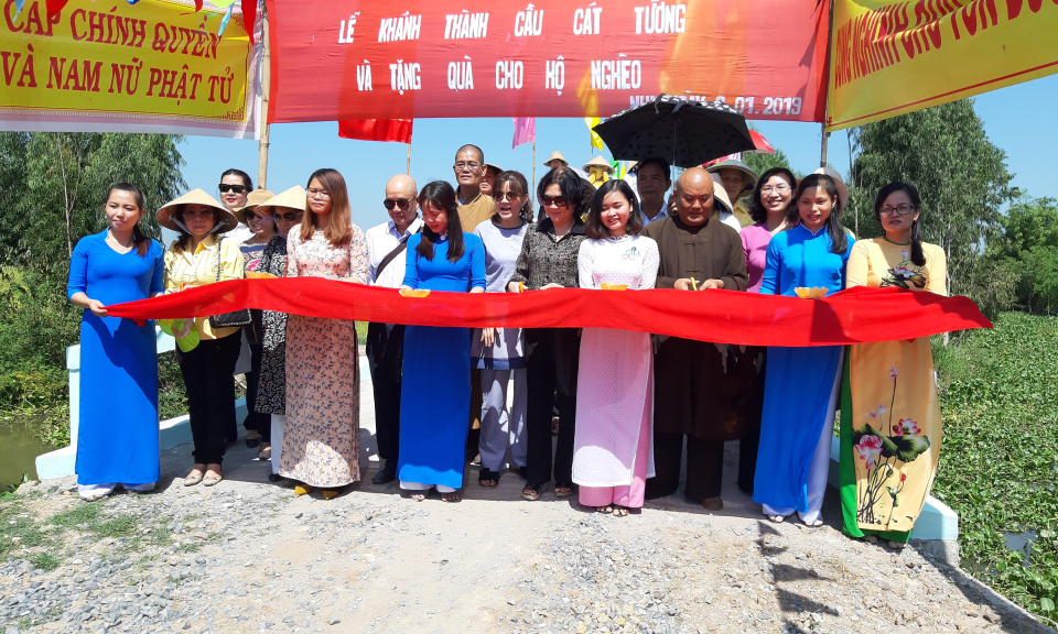 T&acirc;n Thạnh: Kh&aacute;nh th&agrave;nh cầu giao th&ocirc;ng n&ocirc;ng th&ocirc;n