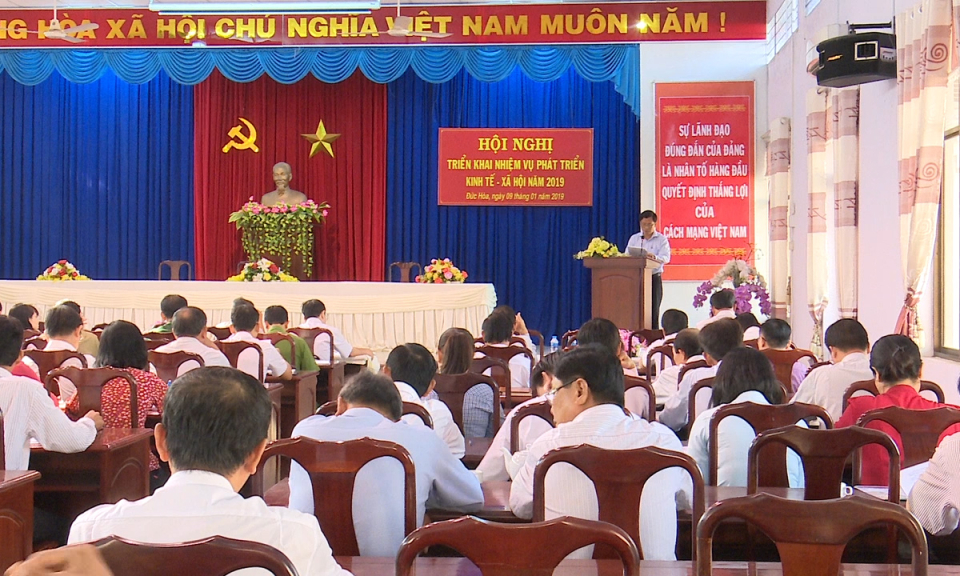 Đức H&ograve;a: Triển khai nhiệm vụ kinh tế-x&atilde; hội năm 2019