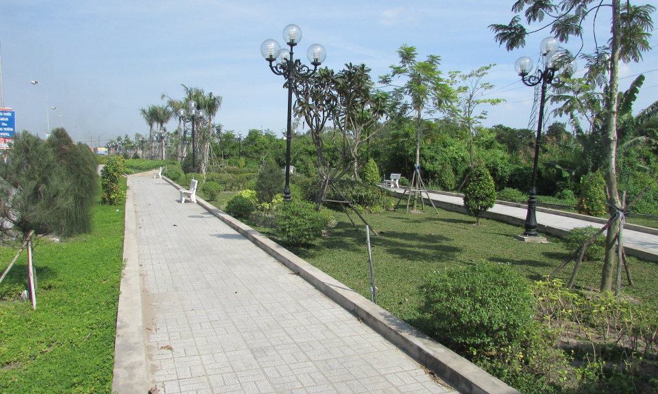 Bến Lức: Đầu tư 10 tỷ đồng cho hệ thống c&acirc;y xanh