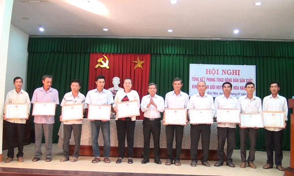 Đức Ho&agrave;: Năm 2018, to&agrave;n huyện c&oacute; gần 5.800 hộ đạt NDSX-KDG 4 cấp.