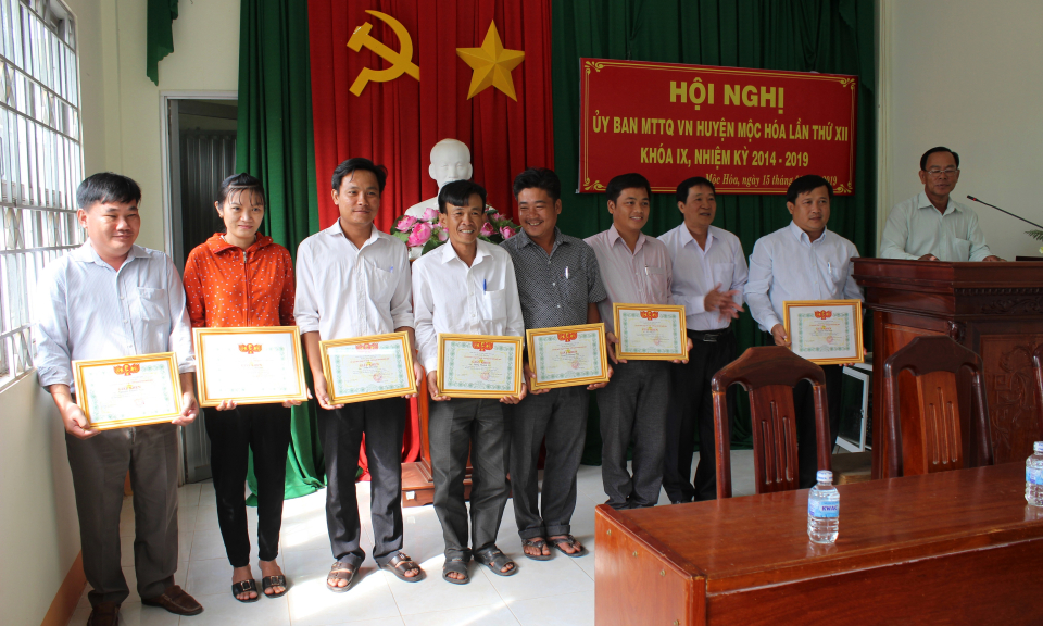 UBMTTQVN huyện Mộc H&oacute;a hội nghị lần thứ XII kh&oacute;a IX