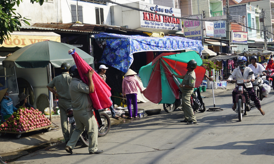 Bến Lức: Ra qu&acirc;n lập lại trật tự đ&ocirc; thị dịp tết Ngy&ecirc;n đ&aacute;n Kỷ Hợi 2019