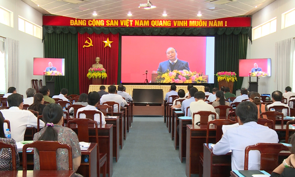 H&ocirc;̣i nghị trực tuy&ecirc;́n toàn qu&ocirc;́c t&ocirc;̉ng k&ecirc;́t c&ocirc;ng tác d&acirc;n v&acirc;̣n năm 2018 và đánh giá k&ecirc;́t quả thực hi&ecirc;̣n năm d&acirc;n v&acirc;̣n chính quy&ecirc;̀n