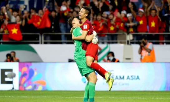 Việt Nam v&agrave; Trung Quốc thẳng tiến tứ kết Asian Cup 2019
