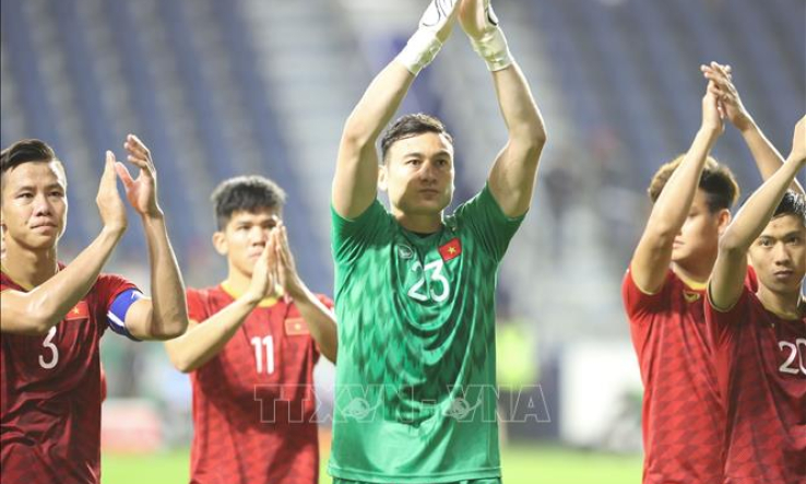 B&aacute;o quốc tế: Tuyển Nhật Bản ‘may mắn sống s&oacute;t’ trước sự quả cảm của cầu thủ Việt Nam