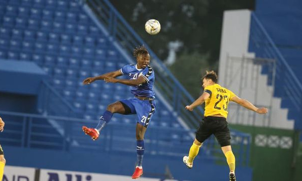 Tấn Trường mắc sai lầm, B.B&igrave;nh Dương gục ng&atilde; trước Ceres Negros