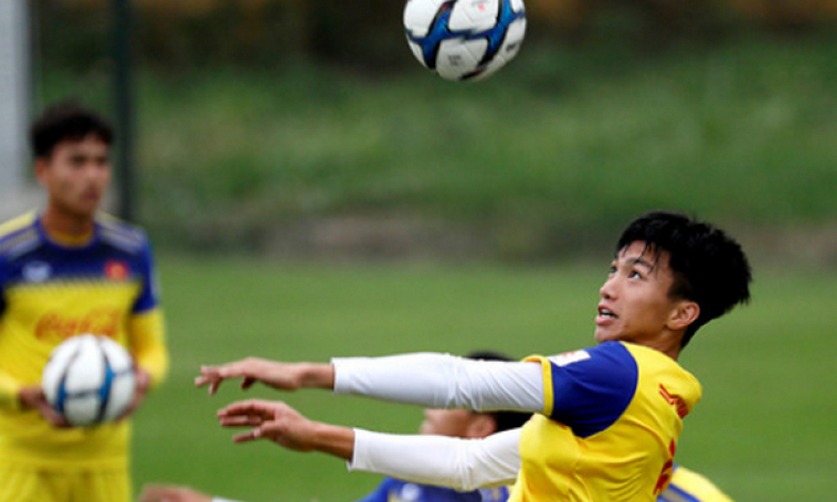 Rộ tin CLB Borussia Monchengladbach muốn chi&ecirc;u mộ Đo&agrave;n Văn Hậu