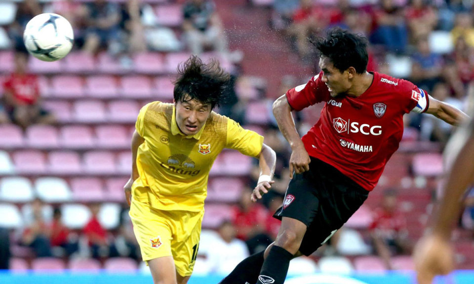 Đặng Văn L&acirc;m sạch lưới, Muangthong đ&atilde; biết thắng