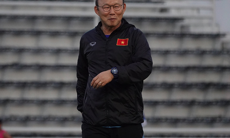 Tuyển Việt Nam đấu Th&aacute;i Lan: Gi&aacute; trị của nụ cười