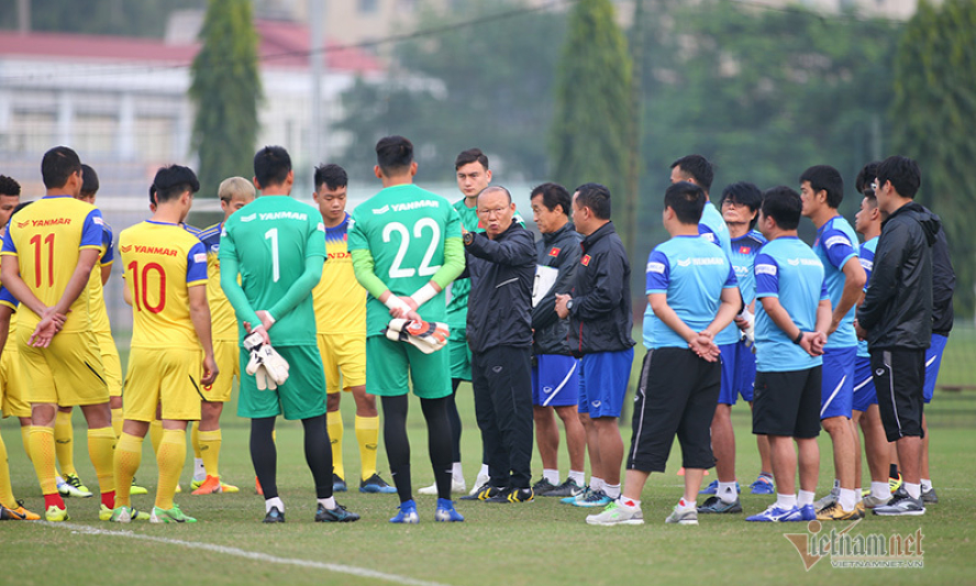 Thầy Park ban lệnh “đặc biệt” trước khi đấu UAE, Th&aacute;i Lan