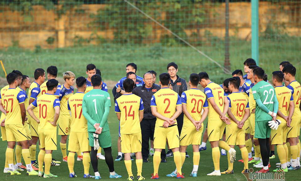 Danh s&aacute;ch tuyển Việt Nam đấu Th&aacute;i Lan: Thầy Park loại 2 cầu thủ