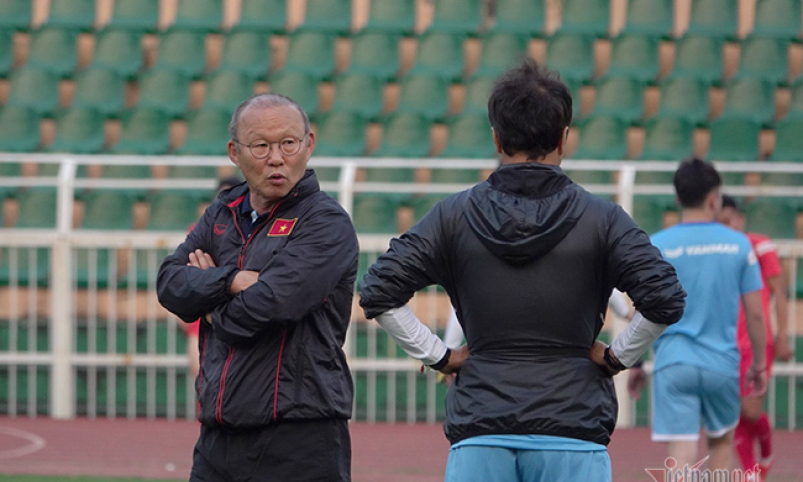 U23 Việt Nam: Kế n&agrave;o cũng kh&oacute;, thầy Park lại mất ngủ