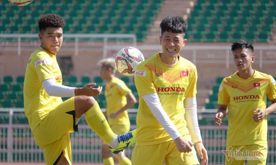 U23 Việt Nam ra qu&acirc;n U23 ch&acirc;u &Aacute;: Thắng U23 UAE bằng sở đoản