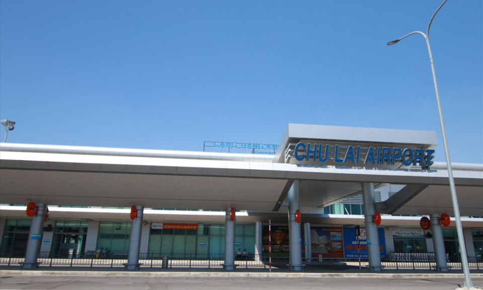 Khai th&aacute;c trở lại s&acirc;n bay Chu Lai sau hơn 2 ng&agrave;y đ&oacute;ng cửa do b&atilde;o số 9