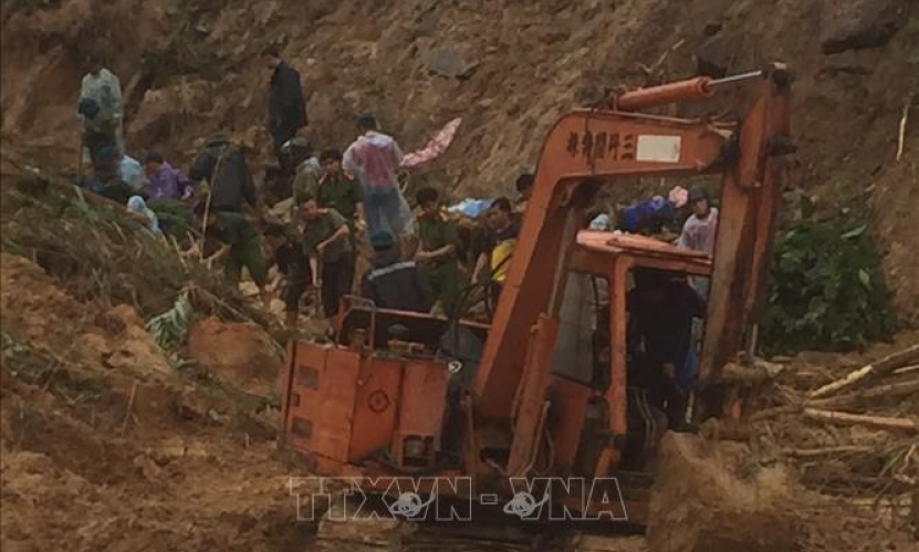 Khẩn trương khắc phục thiệt hại sau b&atilde;o số 12, chủ động ứng ph&oacute; với b&atilde;o số 13