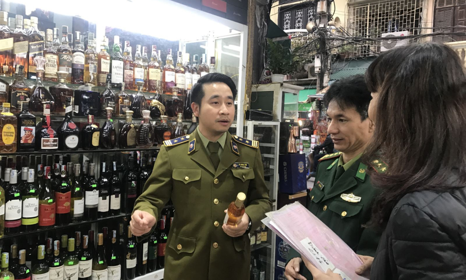 Dồn lực chặn h&agrave;ng lậu, h&agrave;ng cấm dịp Tết Nguy&ecirc;n đ&aacute;n