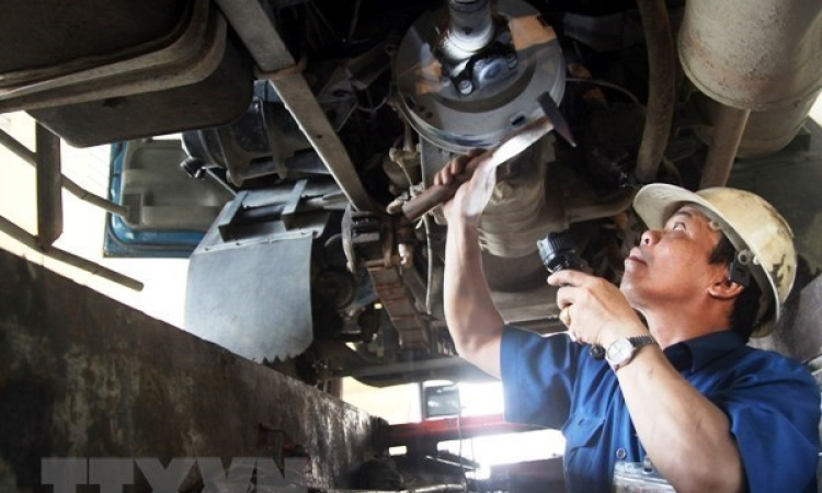 Việt Nam cần chuẩn h&oacute;a chất lượng dịch vụ đăng kiểm xe cơ giới