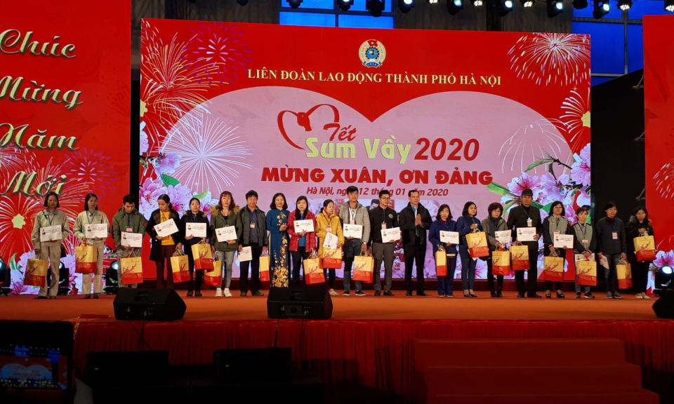 Chăm lo Tết cho người ngh&egrave;o, gia đ&igrave;nh ch&iacute;nh s&aacute;ch, người lao động