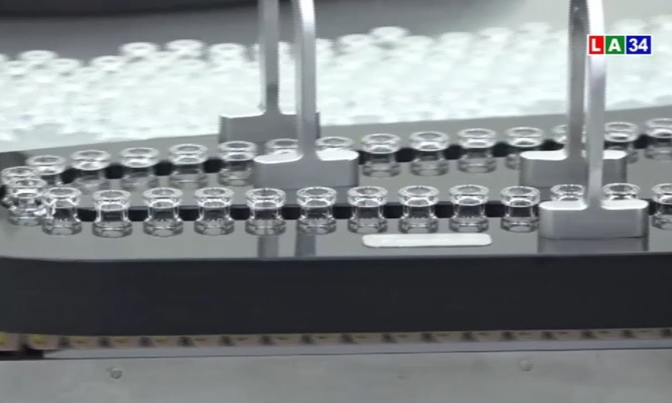 Việt Nam sẽ tiến tới ti&ecirc;m vaccine Covid-19 miễn ph&iacute; cho người d&acirc;n