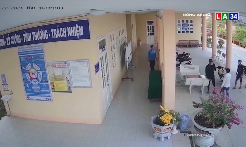 Đồng Th&aacute;p: Ba học sinh bị nh&oacute;m người lạ v&agrave;o tận trường l&ocirc;i ra ngo&agrave;i đ&aacute;nh d&atilde; man