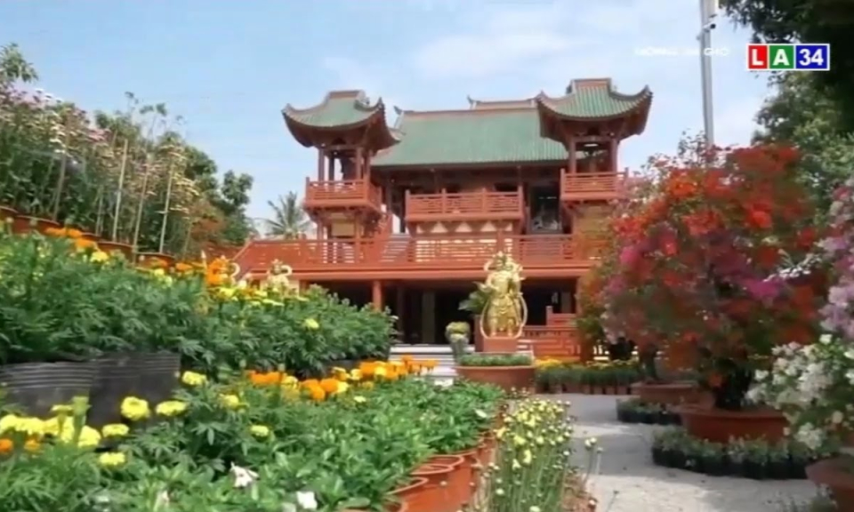 Ch&ugrave;a Lầu – Ng&ocirc;i ch&ugrave;a c&oacute; kiến tr&uacute;c ấn tượng ở An Giang