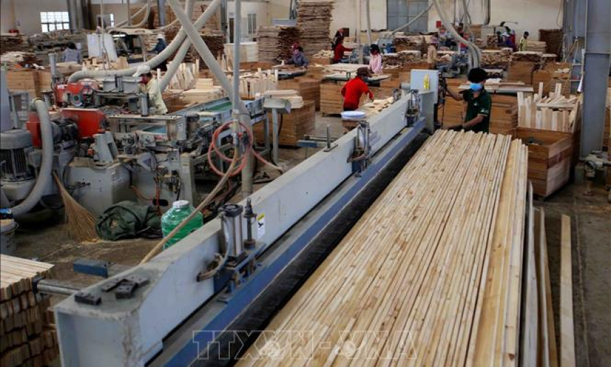 Dịch bệnh k&eacute;o d&agrave;i, nhiều doanh nghiệp rơi v&agrave;o kh&oacute; khăn cần ch&iacute;nh s&aacute;ch hỗ trợ