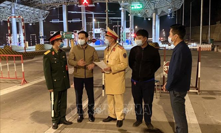 Quảng Ninh phong tỏa tạm thời to&agrave;n bộ 7 x&atilde;, thị trấn tr&ecirc;n đảo C&aacute;i Bầu