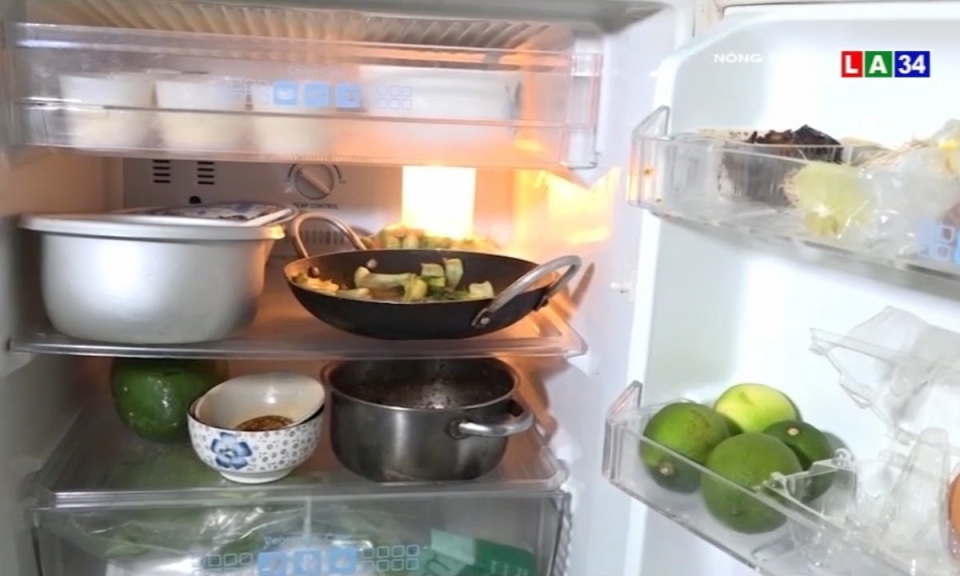 Cảnh b&aacute;o: G&acirc;y hại sức khỏe v&igrave; h&acirc;m đi h&acirc;m lại thức ăn