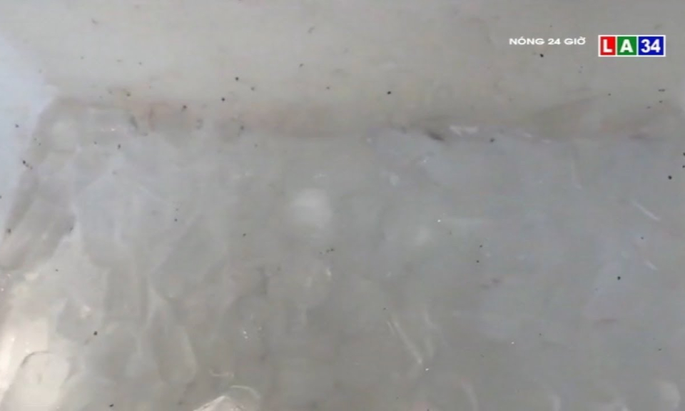 Mua “hải sản tươi ngon” online, nhận được to&agrave;n…đ&aacute; cục