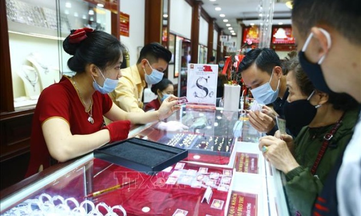 Gi&aacute; v&agrave;ng s&aacute;ng 3/3 tăng 100.000 đồng/lượng