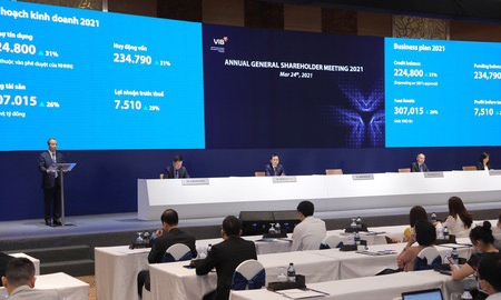 Nhiều ng&acirc;n h&agrave;ng tiếp tục chi trả cổ tức bằng cổ phiếu