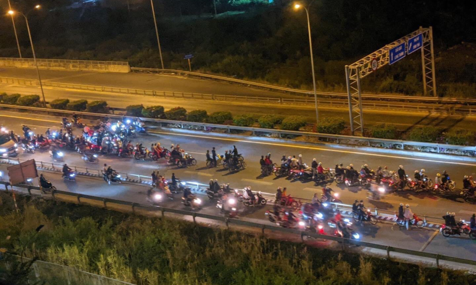 Cảnh s&aacute;t h&igrave;nh sự sẽ h&oacute;a trang để xử l&yacute; &lsquo;qu&aacute;i xế&rsquo; tụ tập đua xe