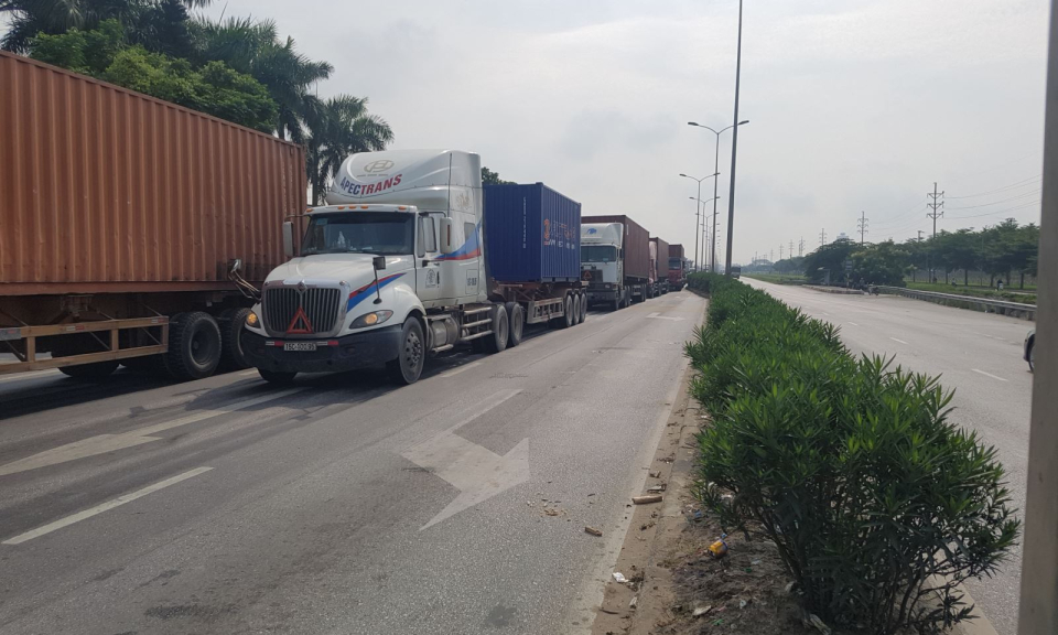 Kiểm tra tải trọng xe tự động, số lượt vi phạm giảm &lsquo;bất ngờ&rsquo;