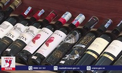 Thuốc l&aacute;, rượu ti&ecirc;u thụ trong nước phải d&aacute;n tem điện tử