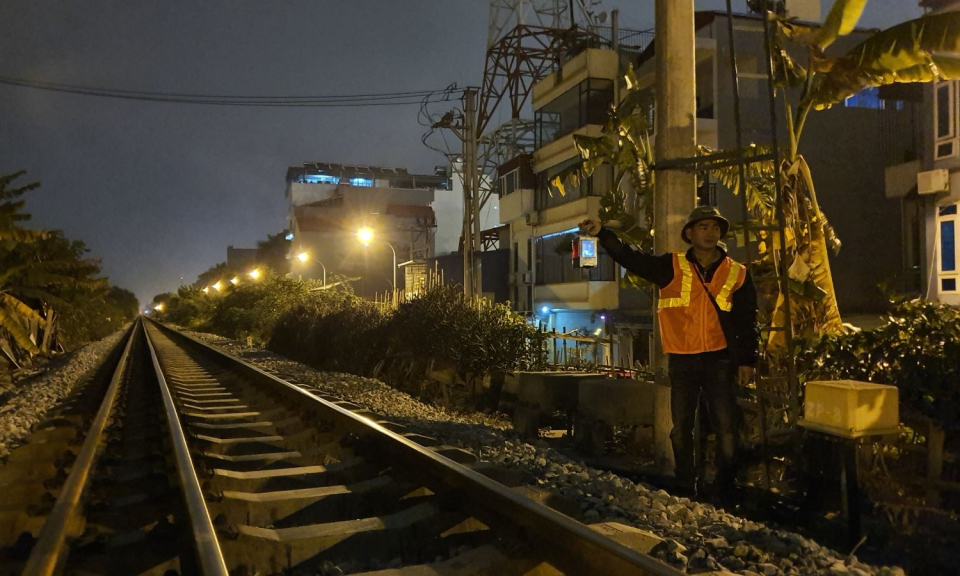 Ng&agrave;nh Đường sắt ‘k&ecirc;u cứu’, đang nợ lương h&agrave;ng chục ngh&igrave;n lao động