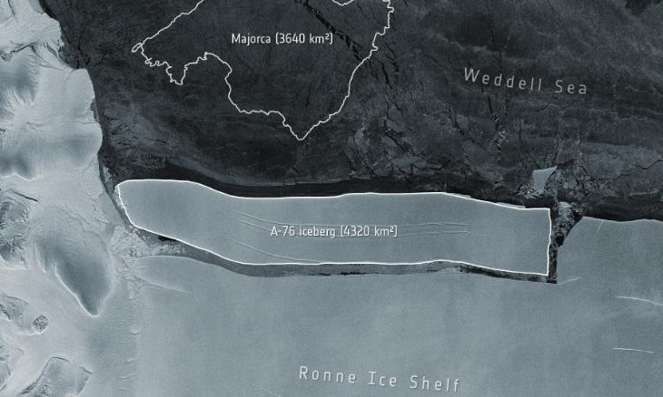 Tảng băng tr&ocirc;i lớn nhất thế giới t&aacute;ch khỏi Nam Cực