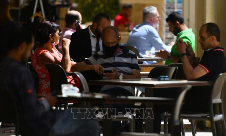 Hai th&agrave;nh vi&ecirc;n cuối c&ugrave;ng của EU th&ocirc;ng qua quỹ phục hồi hậu đại dịch