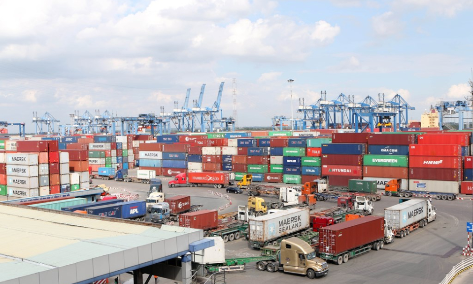 VASEP kiến nghị TP Hồ Ch&iacute; Minh chưa thu ph&iacute; hạ tầng cảng biển trong năm 2021