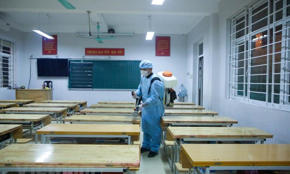 Nhiều địa phương cho học sinh tạm dừng đến trường để ph&ograve;ng, chống dịch