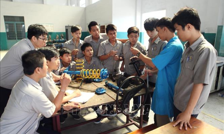 Ban h&agrave;nh kế hoạch truyền th&ocirc;ng về gi&aacute;o dục nghề nghiệp giai đoạn 2021-2025