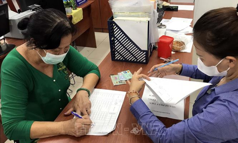 Hơn 1.800 doanh nghiệp được tạm dừng đ&oacute;ng v&agrave;o quỹ hưu tr&iacute; v&agrave; tử tuất