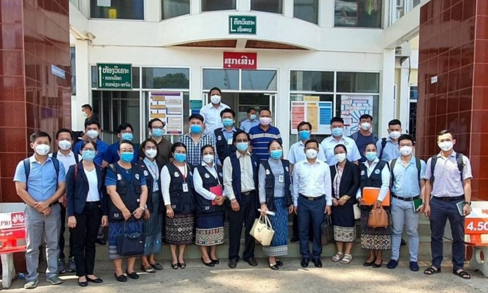 Chuy&ecirc;n gia Việt Nam hỗ trợ L&agrave;o kiểm so&aacute;t hiệu quả dịch COVID-19