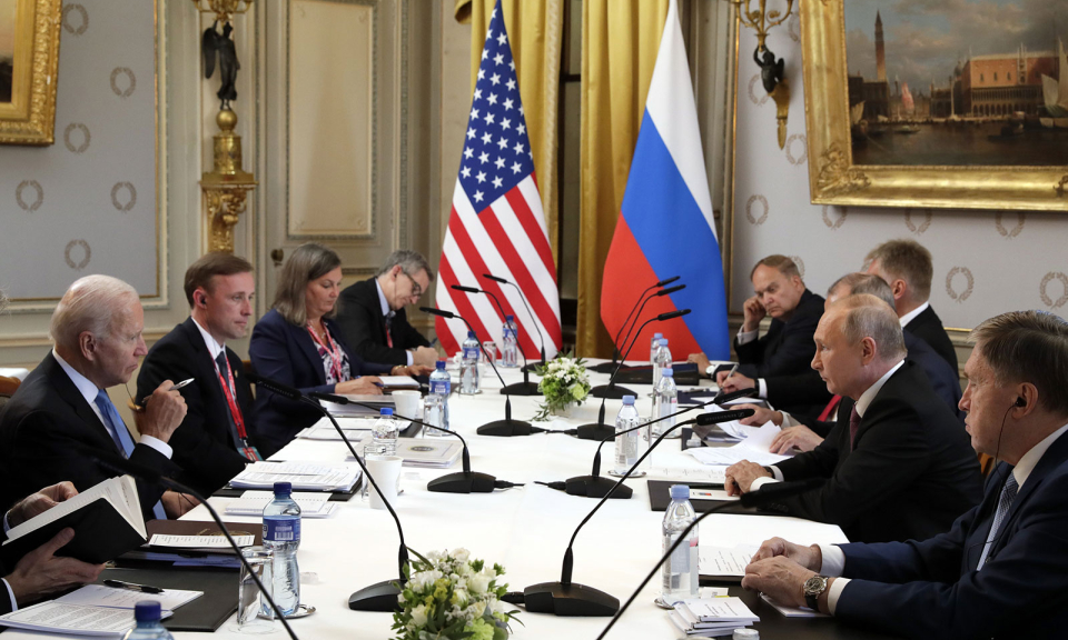 Tổng thống Nga-Mỹ kết th&uacute;c hội nghị thượng đỉnh, tiến h&agrave;nh họp b&aacute;o