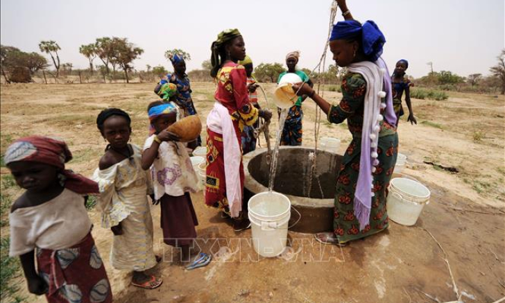 WHO: Anh cắt giảm t&agrave;i trợ khiến h&agrave;ng triệu người đối mặt với nguy cơ tử vong, t&agrave;n tật