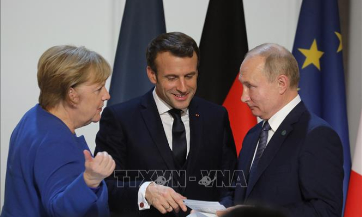 Đức, Ph&aacute;p k&ecirc;u gọi ch&acirc;u &Acirc;u đối thoại với Nga