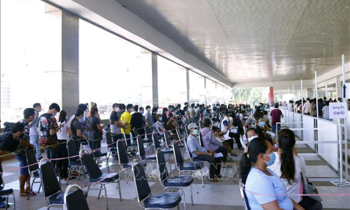 L&agrave;o lo ngại biến thể mới của virus SARS-CoV-2 c&oacute; khả năng l&acirc;y lan nhanh hơn