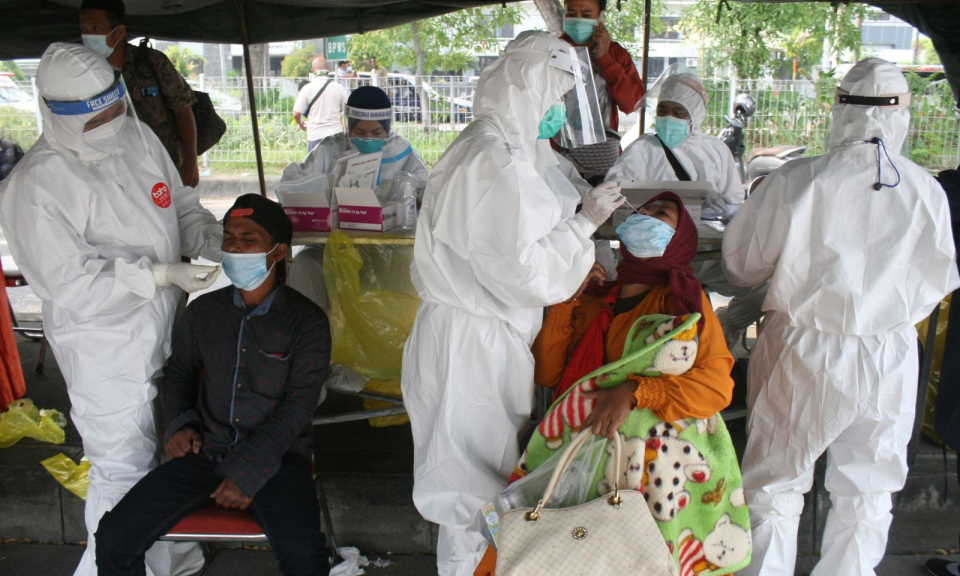 Nhiều nước t&aacute;i &aacute;p đặt lệnh hạn chế trước mối nguy hiểm của biến chủng Delta