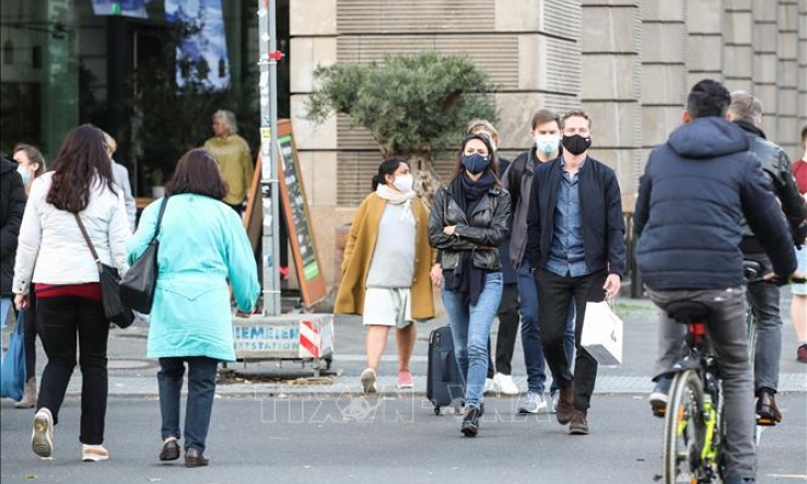 EU bắt đầu giải ng&acirc;n quỹ phục hồi hậu COVID-19